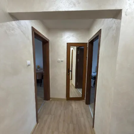 Diamond - Next To Grand Mall * וארנה
